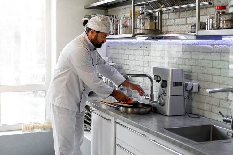 Commercial Kitchen Cleaning Services 